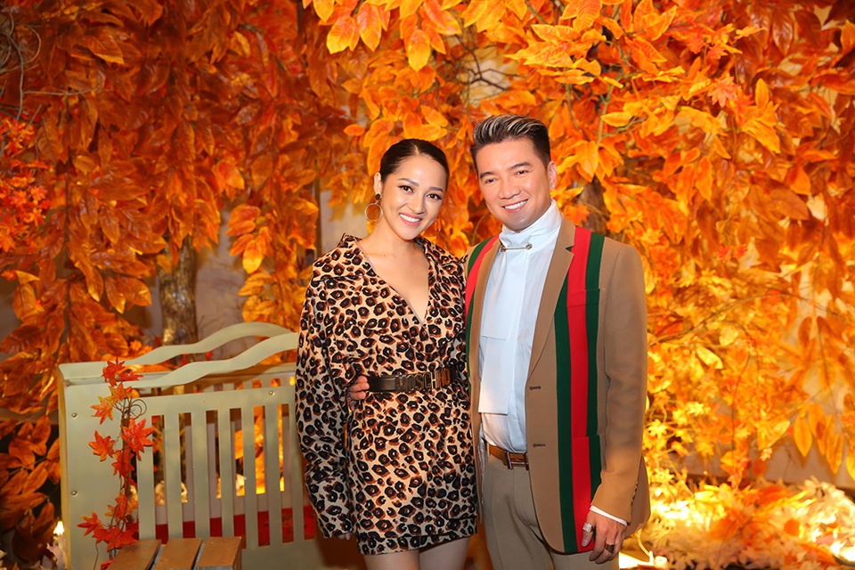 
Bảo Anh nổi bật với trang phục họa tiết báo đốm
