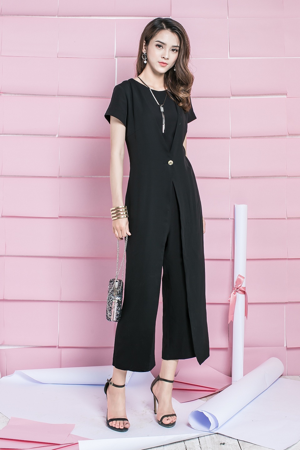 Clearance Sale - Đại tiệc đồng giá 199K, 399K và 599K - 1 Clearance Sale - Đại tiệc đồng giá 199K, 399K và 599K - 1
