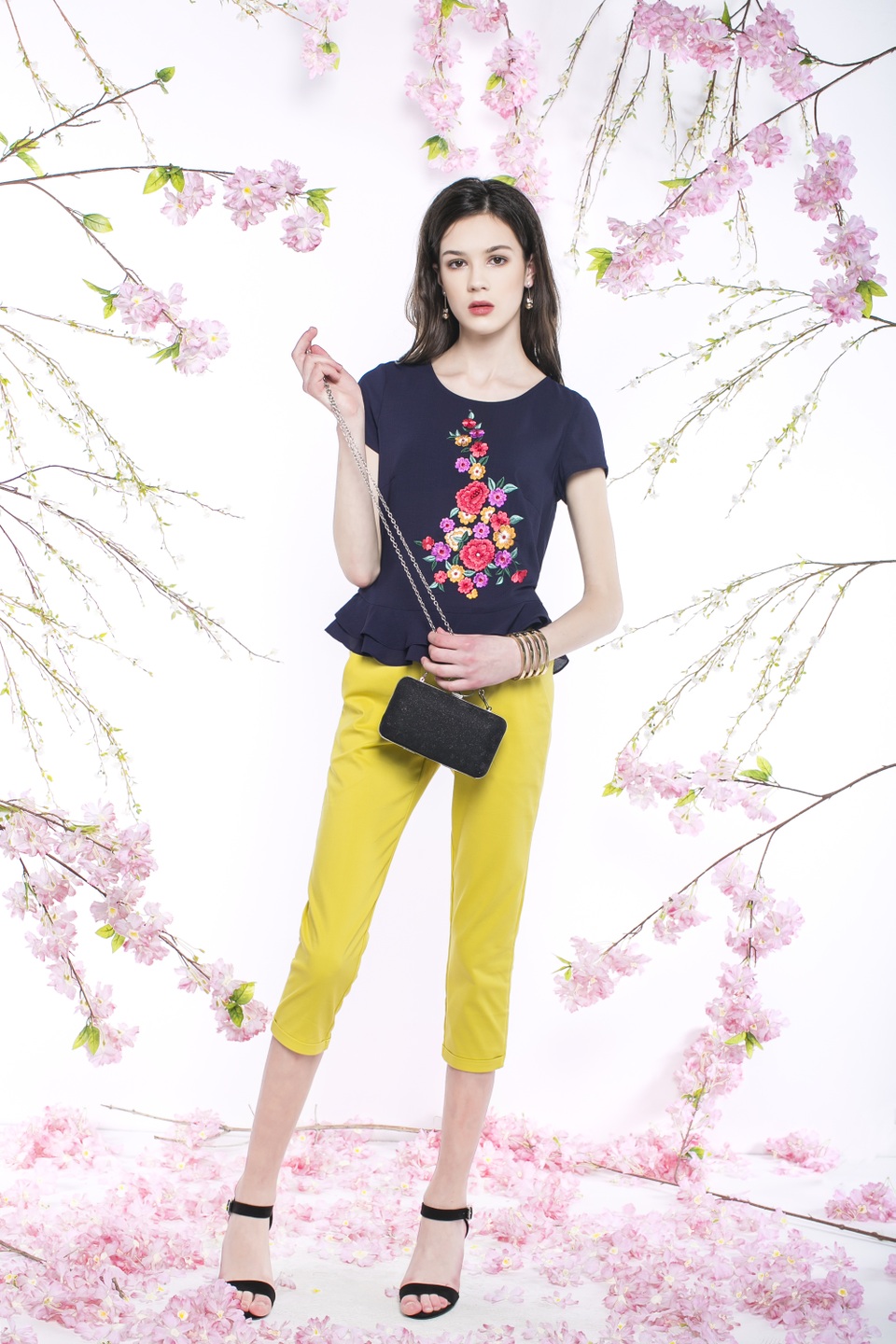 Khai trương NEM Hoàng Quốc Việt – Sale off 50% cùng Mua 2 Tặng 1 - 2 Khai trương NEM Hoàng Quốc Việt – Sale off 50% cùng Mua 2 Tặng 1 - 2