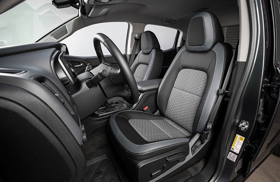 Những kinh nghiệm đi đường an toàn trong dịp Tết - 4
Cài dây an toàn: Một hành động đơn giản như cài dây an toàn là một trong những điều quan trọng nhất mà lái xe có thể làm để đảm bảo an toàn.