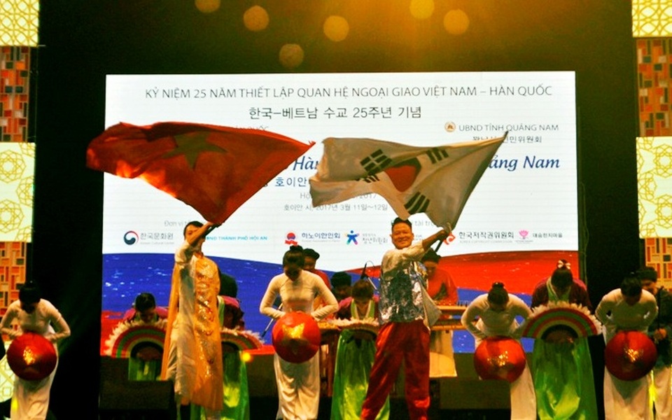 Khai mạc Những ngày văn hóa Hàn Quốc tại Hội An - 1 Lễ khai mạc Những ngày văn hóa Hàn Quốc tại Hội An vừa diễn ra tối 11/3