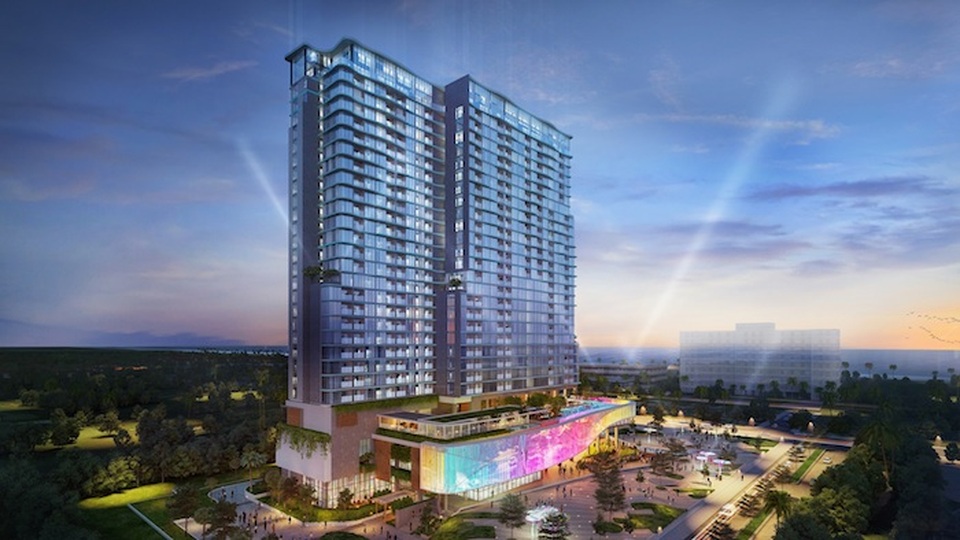 Condotel kiến trúc sóng biển độc đáo hút nhà đầu tư - 2 Đêm đến, tòa tháp còn bừng sáng khi khoác lên mình tấm áo lung linh nhờ công nghệ chiếu sáng bằng đèn LED hiện đại.