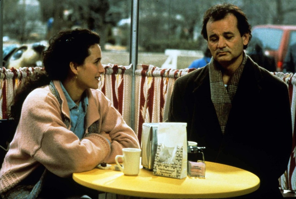 “Groundhog Day” (Ngày chuột chũi - 1993): Phim khắc họa cú sốc đến từ cuộc sống nhàm tẻ nơi công sở, khi mỗi ngày đều diễn ra mà không có gì khác biệt, nhưng bạn hoàn toàn có khả năng tự thay đổi cuộc sống của mình.
