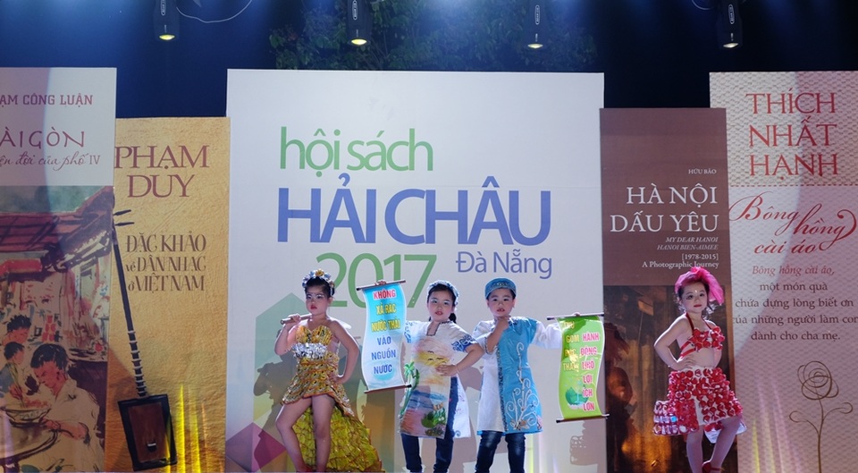 Hàng ngàn độc giả “tận hưởng niềm vui đọc sách” ở Đà Nẵng - 6 Các cuộc thi tạo sân chơi cho thiếu nhi, học sinh được tổ chức thường xuyên trong thời gian diễn ra Hội sách từ 19/4 - 23/4