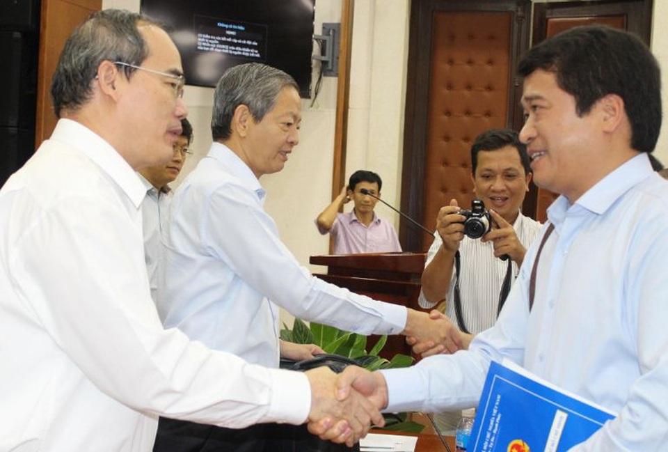 TPHCM chào mời doanh nghiệp đầu tư hàng loạt dự án hạ tầng - 1 TPHCM kêu gọi các doanh nghiệp đầu tư vào các công trình hạ tầng đô thị, cùng chính quyền xây dựng 1 thành phố văn minh, đáng sống