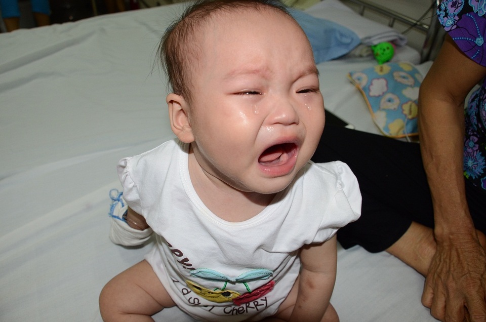 Tiếng khóc xé lòng của bé 9 tháng tuổi bị ung thư máu cấp - 1
Mới 9 tháng tuổi, bé Huyền Thư đã không may mắc phải căn bệnh ung thư máu