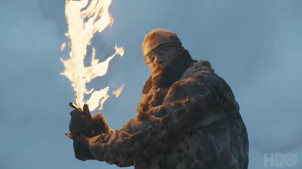 Trong phần này, nhân vật Beric Dondarrion sẽ xuất hiện trở lại đậm nét hơn. Beric vốn là một thân tín của Eddard Stark, được cử đi để tìm cách tiêu diệt võ sĩ khổng lồ tàn độc của nhà Lannister - Gregor Clegane (biệt danh “Tòa Sơn”).