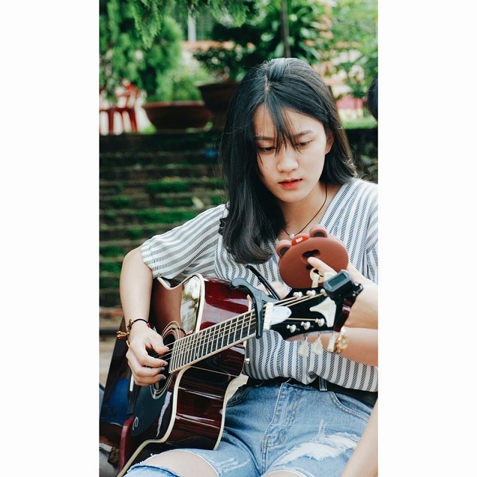 Clip cô gái cover bài hát "Ngủ" gây thương nhớ cho dân mạng - 1 Clip cô gái cover bài hát "Ngủ" gây thương nhớ cho dân mạng - 1
