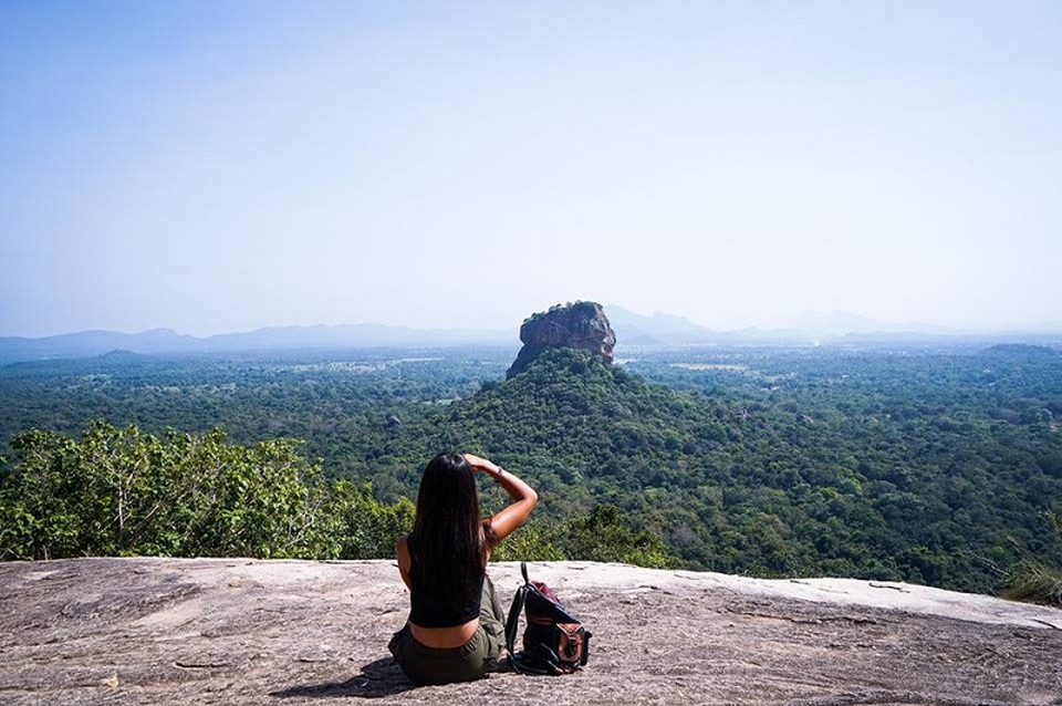 Cô gái 28 tuổi nghỉ việc một năm để đi du lịch khắp châu Á - 10 Sigiriya, Sri Lanka, tháng 3, năm 2017