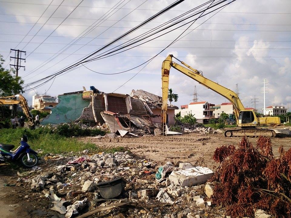 Cưỡng chế những hộ dân cuối cùng để hoàn thiện quảng trường nghìn tỷ "treo" 8 năm - 4 Thành phố Ninh Bình di dời, giải tỏa các hộ dân để thi công dự án quảng trường và tượng đài hơn 1.500 tỷ đồng