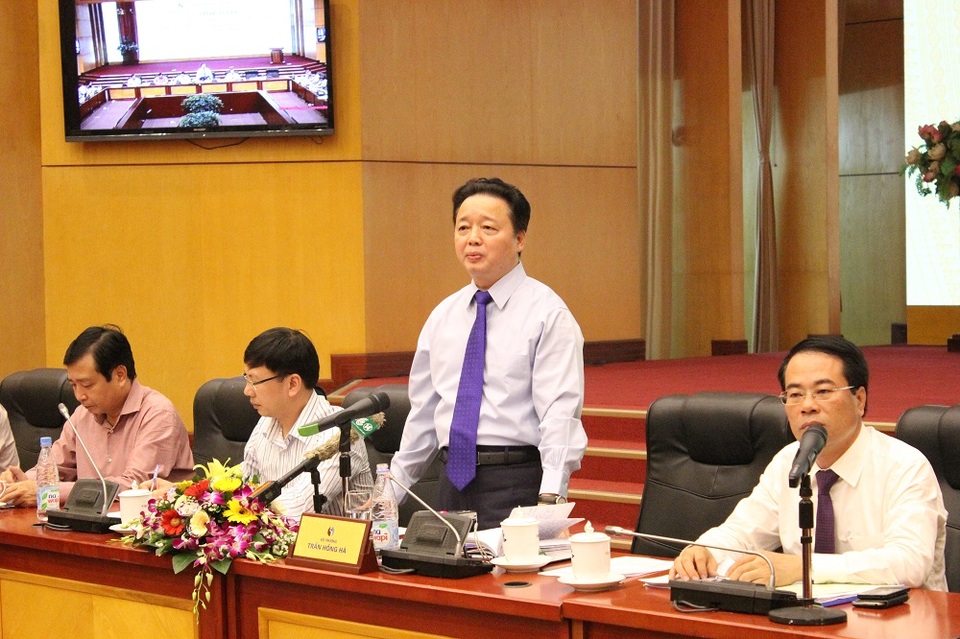 
Bộ trưởng Trần Hồng Hà khẳng định việc lấp sông Đồng Nai làm dự án là không được phép.
