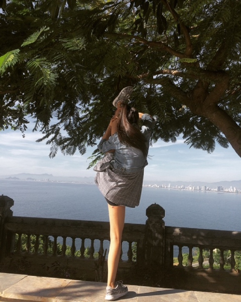 Phong cách check-in có “một không hai” của nữ sinh Nha Trang - 9 Phong cách check-in có “một không hai” của nữ sinh Nha Trang - 9