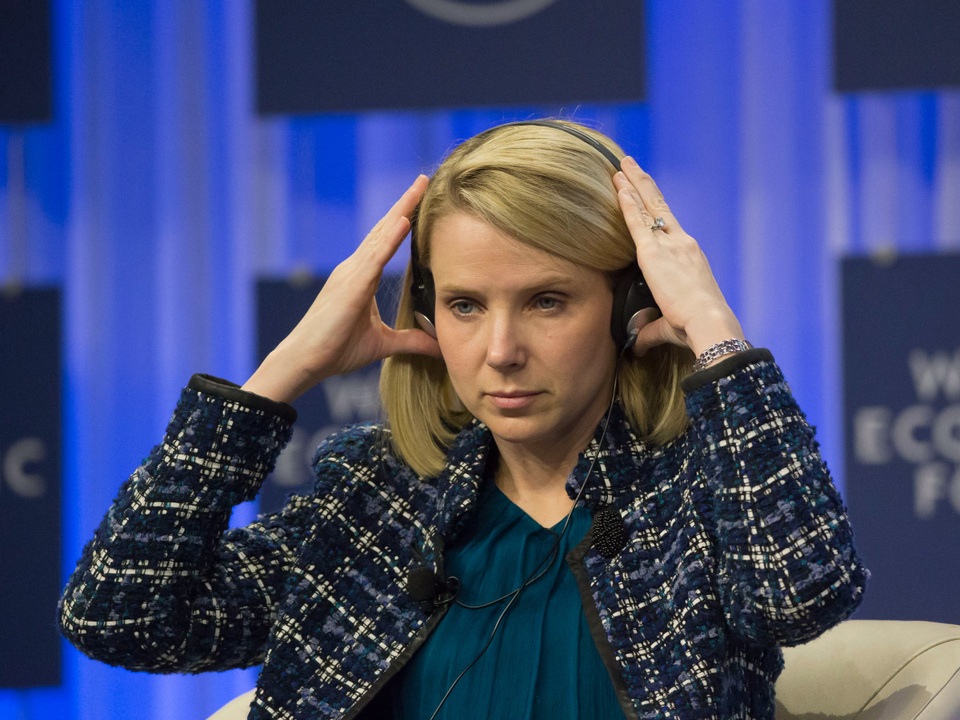 Yahoo thừa nhận tất cả tài khoản người dùng đã bị đánh cắp - 2 Cựu CEO Marissa Mayer - người đã từ chức một thời gian không lâu sau khi tiết lộ các thông tin liên quan tới vụ hack lớn nhất lịch sử thế giới.