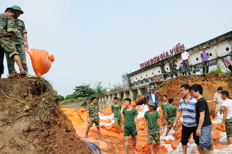Hơn 700 chiến sĩ giải cứu "át chủ bài" tiêu úng vùng Gia Viễn - 5 Hơn 700 chiến sĩ giải cứu "át chủ bài" tiêu úng vùng Gia Viễn - 5