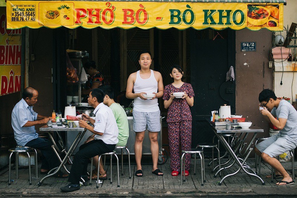 Ảnh cưới giản dị của cặp đôi yêu xa ở... quán phở, khu chung cư - 9 Ảnh cưới giản dị của cặp đôi yêu xa ở... quán phở, khu chung cư - 9