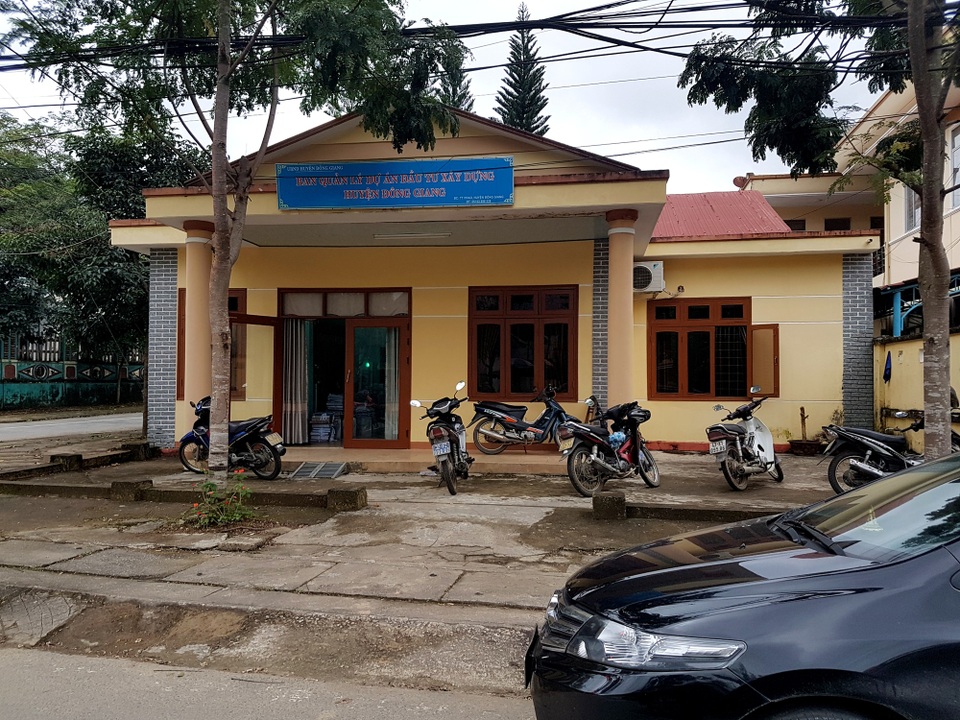 Quảng Nam: Giám đốc Ban quản lý dự án huyện bị “tố” thiếu bằng cấp chuyên môn - 2 Trụ sở BQL dự án đầu tư xây dựng huyện Đông Giang