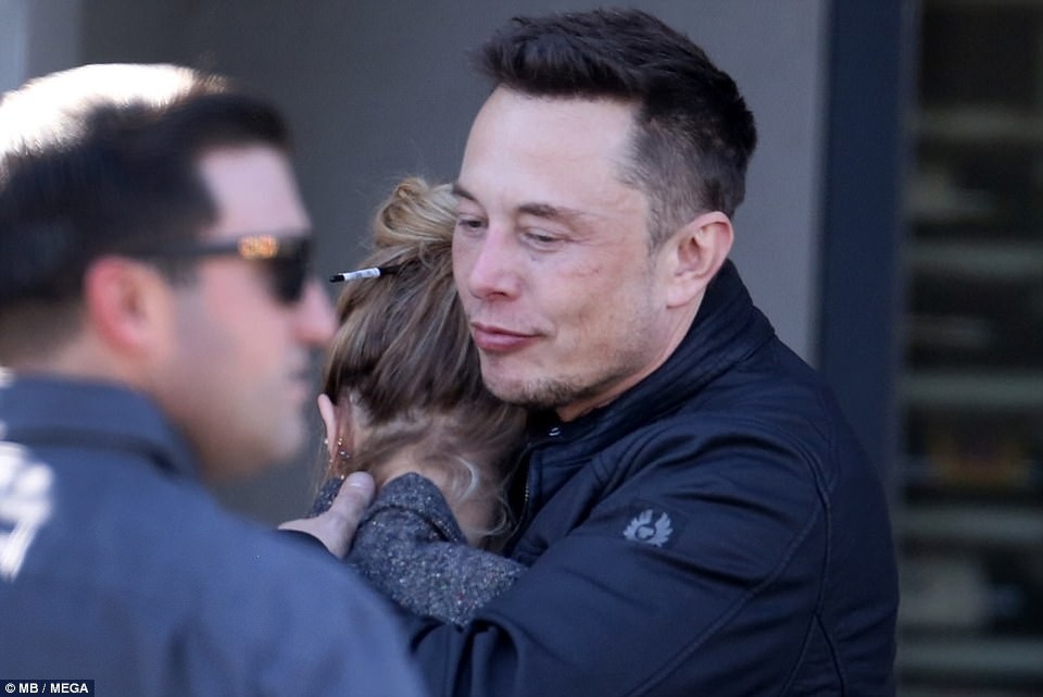 
Hồi tháng 8 vừa qua, cặp đôi này chia tay nhau sau hơn 1 năm hò hẹn
