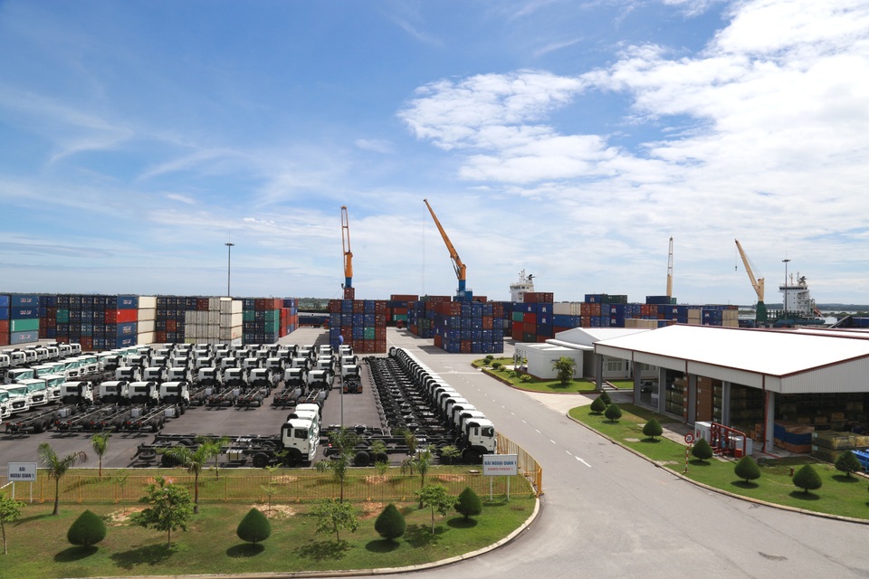 Kết quả kinh doanh ấn tượng đưa THACO trở thành doanh nghiệp tư nhân lớn nhất Việt Nam năm 2016 - 1
Cảng Chu Lai-Trường Hải của Công ty cổ phần ô tô Trường Hải (THACO)