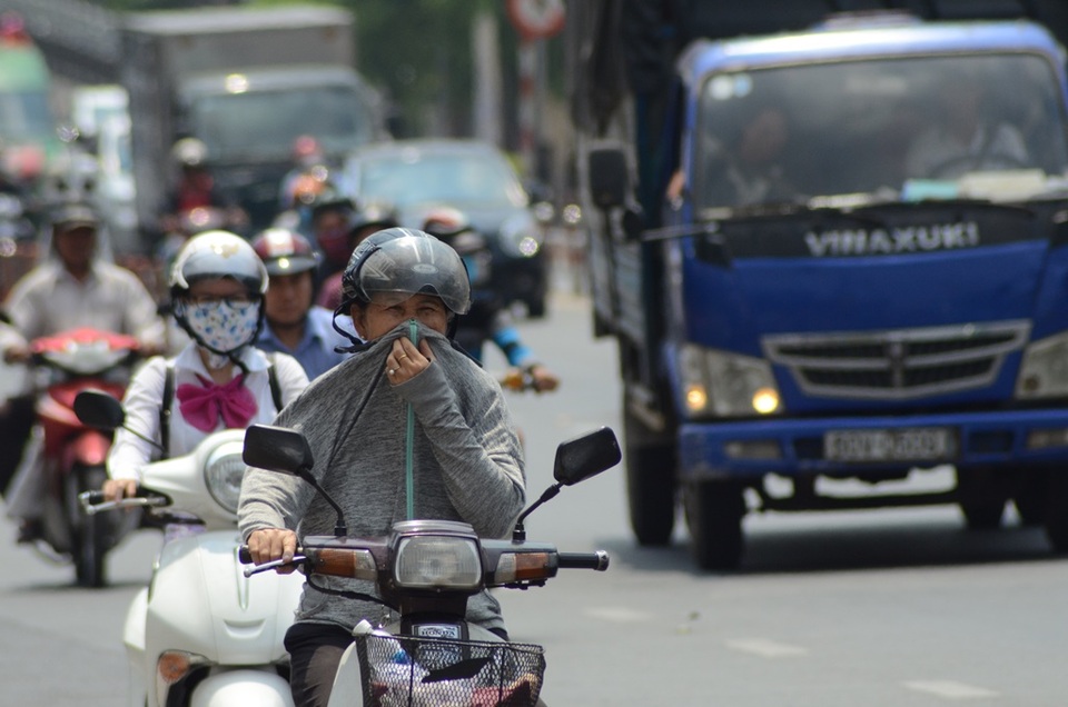 Sài Gòn nắng nóng đến nỗi… không nhận ra nhau - 14 Khi không có khẩu trang…