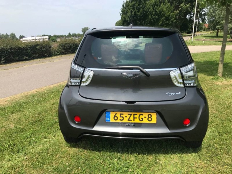 Vì sao Cygnet vẫn ế ẩm dù mang mác Aston Martin? - 8