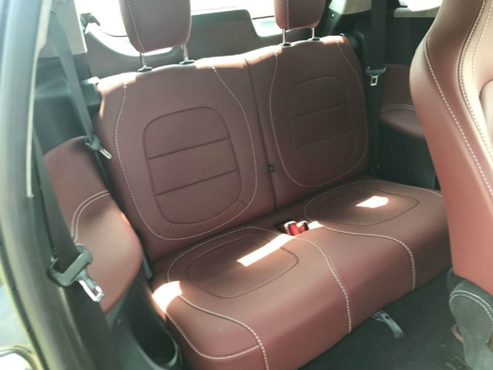 
Aston Martin Cygnet có kiểu bố trí ghế ngồi linh hoạt giống như Toyota iQ; đó là 2+2, 2+1, hoặc chỉ 2
