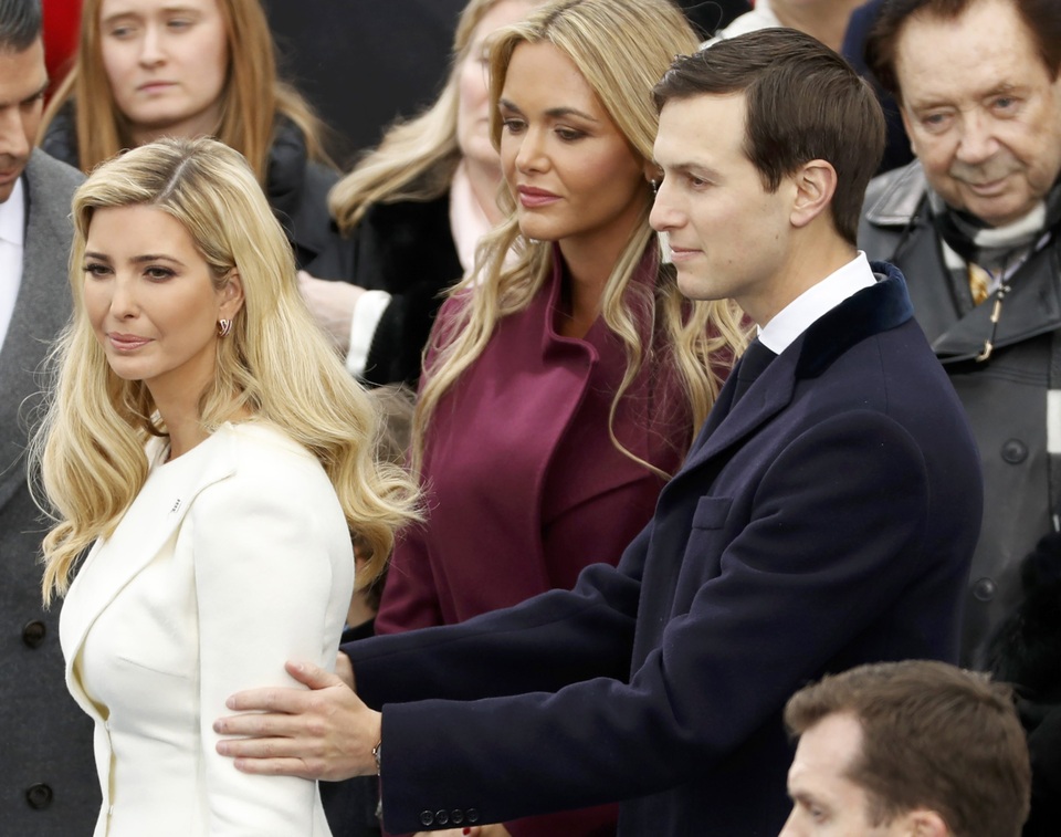 Dàn trai xinh gái đẹp nhà Tổng thống Donald Trump trong ngày tuyên thệ - 5
Cặp đôi đã sinh 3 người con và có cuộc sống gia đình hạnh phúc. (Ảnh: Reuters)