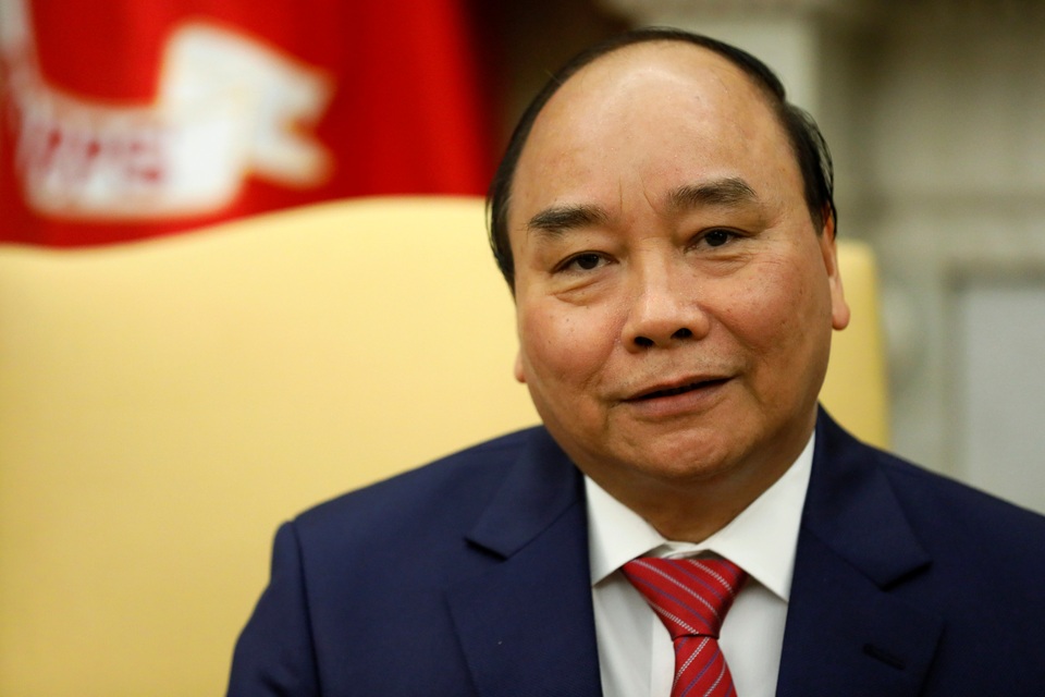 Hình ảnh Thủ tướng Nguyễn Xuân Phúc hội đàm với Tổng thống Mỹ Donald Trump - 6
Thủ tướng Nguyễn Xuân Phúc đã cảm ơn sự tiếp đón trọng thị của giới chức Mỹ, cũng như sự cởi mở, thân thiện của Tổng thống Donald Trump. Thủ tướng đồng thời cũng nhắc lại mối quan hệ giữa Việt Nam và Mỹ từ cựu thù thành bạn và nay đã là đối tác toàn diện. (Ảnh: Reuters)