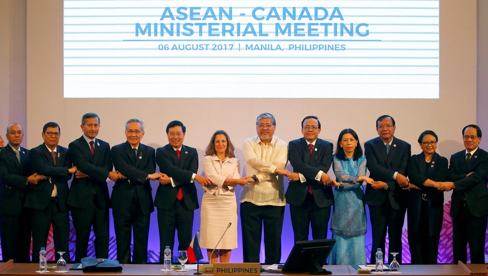 Những "bóng hồng" quyền lực tại diễn đàn ASEAN - 15
(Ảnh: Reuters)