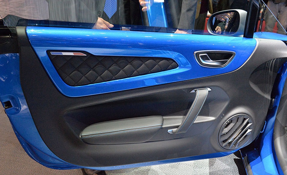 Alpine A110 có gì để cạnh tranh với Porsche 718 Cayman? - 3 Alpine A110 có gì để cạnh tranh với Porsche 718 Cayman? - 3