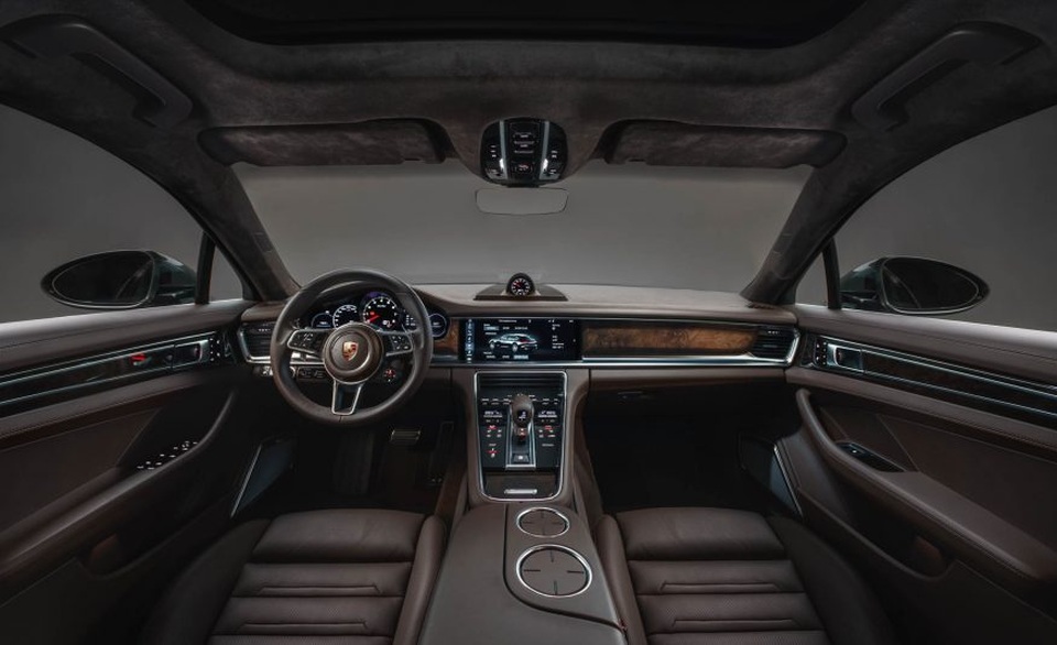Panamera Sport Turismo 2018 - Xe wagon đầu tiên của Porsche - 13 Panamera Sport Turismo 2018 - Xe wagon đầu tiên của Porsche - 13