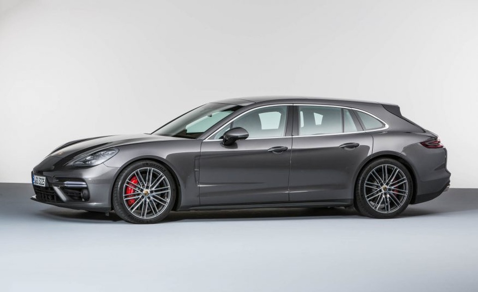 Panamera Sport Turismo 2018 - Xe wagon đầu tiên của Porsche - 7 Panamera Sport Turismo 2018 - Xe wagon đầu tiên của Porsche - 7
