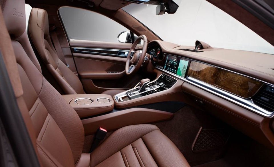 Panamera Sport Turismo 2018 - Xe wagon đầu tiên của Porsche - 17 Panamera Sport Turismo 2018 - Xe wagon đầu tiên của Porsche - 17