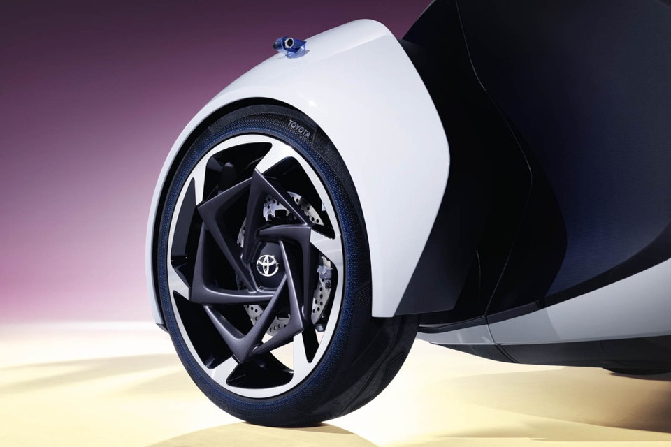 Toyota i-TRIL hướng tới tương lai - 3 Toyota i-TRIL hướng tới tương lai - 3