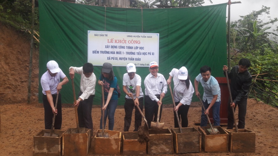 Khởi công xây dựng công trình phòng học Dân trí tại Điện Biên - 12 Khởi công xây dựng công trình phòng học Dân trí tại Điện Biên - 12