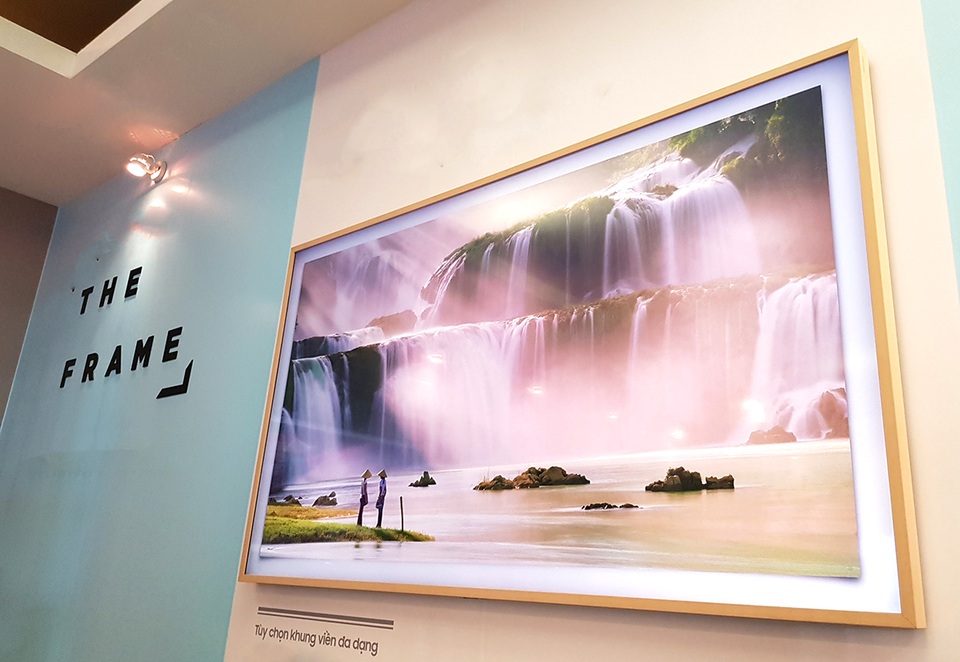 Cận cảnh TV “Khung tranh” giá 75 triệu đồng của Samsung tại Việt Nam - 2 Cận cảnh TV “Khung tranh” giá 75 triệu đồng của Samsung tại Việt Nam - 2