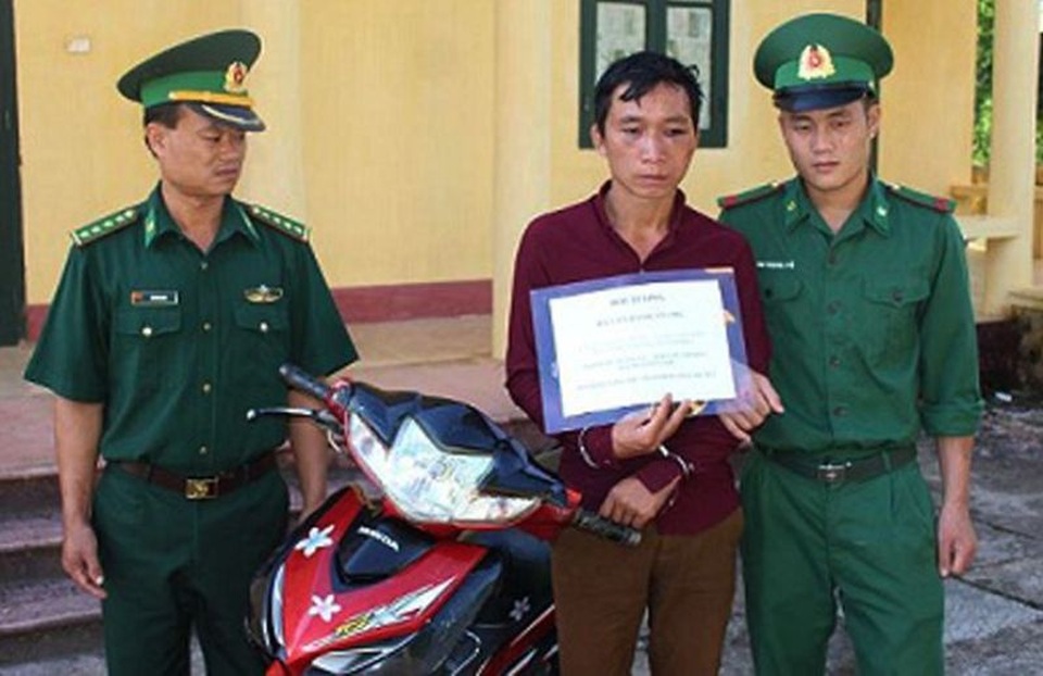 Mua ma túy của người nước ngoài về bán - 2 Đối tượng Hà Văn Hạnh vận chuyển gần 2.000 viên ma túy tổng hợp