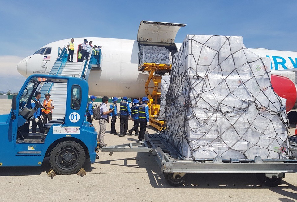 ASEAN viện trợ Việt Nam lô hàng hơn 174.000 USD sau bão Damrey - 4 ASEAN viện trợ Việt Nam lô hàng hơn 174.000 USD sau bão Damrey - 4