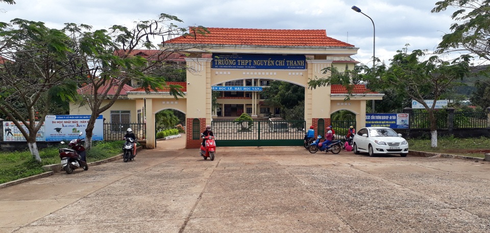 Một học sinh nguy kịch nghi do bị bắn - 2
Trường Nguyễn Chí Thanh nơi Long đang theo học