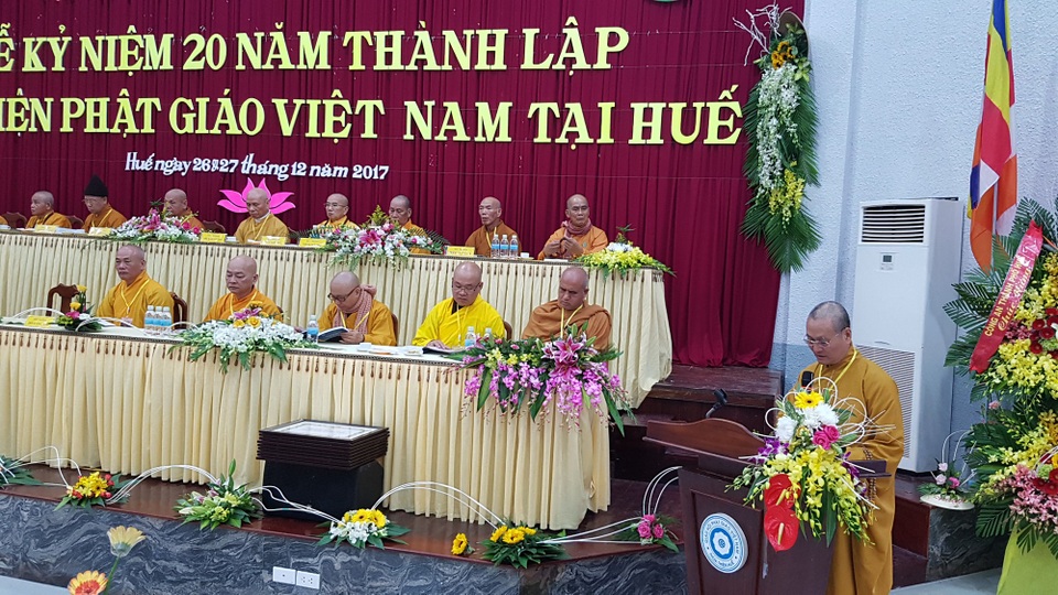 Hơn 1.000 Tăng Ni sinh được đào tạo từ Học viện Phật Giáo Việt Nam tại Huế - 2 Hòa thượng Thích Hải Ấn, Viện trưởng Học viện Phật giáo Việt Nam tại Huế đọc diễn văn lễ kỷ niệm