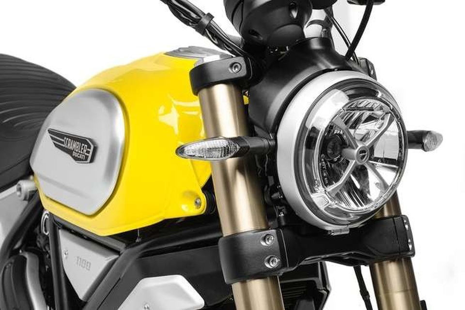 Ducati tiếp tục “làm giàu” với quân bài Scrambler - 7 Ducati tiếp tục “làm giàu” với quân bài Scrambler - 7