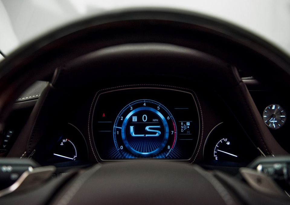 Lexus LS thế hệ mới - Ghi điểm bằng công nghệ - 10 Lexus LS thế hệ mới - Ghi điểm bằng công nghệ - 10