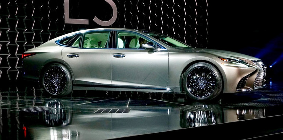 Lexus LS thế hệ mới - Ghi điểm bằng công nghệ - 1 Sau 28 năm kể từ lần đầu tiên giới thiệu LS tại NAIAS, Lexus lại tiếp tục chọn đây làm nơi ra mắt thế hệ mới - thế hệ thứ 5 của dòng sedan cỡ lớn hạng sang này
