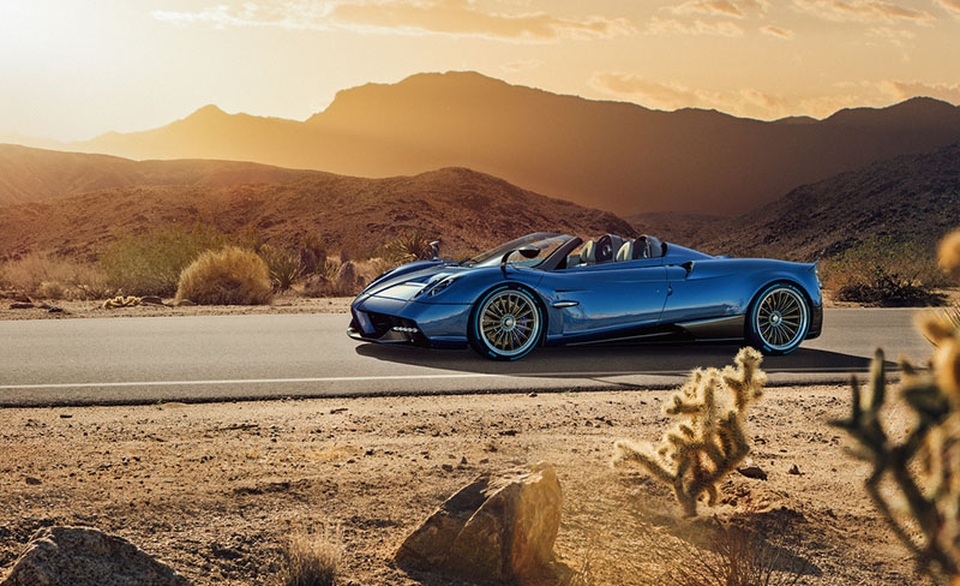 Siêu xe Pagani Huayra Roadster chưa ra mắt đã hết hàng - 2 Siêu xe Pagani Huayra Roadster chưa ra mắt đã hết hàng - 2