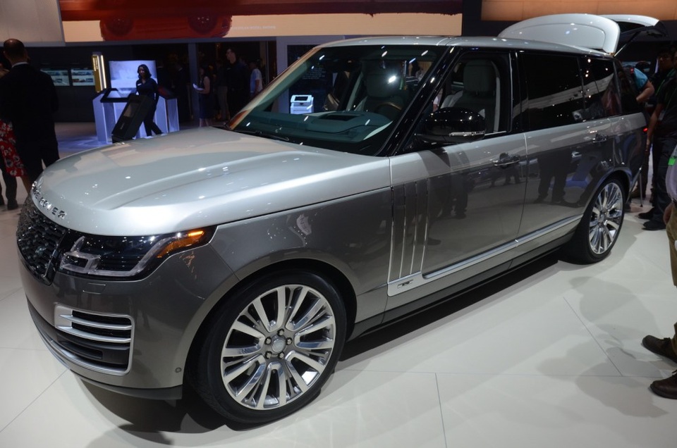 Range Rover SVAutobiography 2018 - Một lựa chọn thay thế Bentley Bentayga - 3 Range Rover SVAutobiography 2018 - Một lựa chọn thay thế Bentley Bentayga - 3