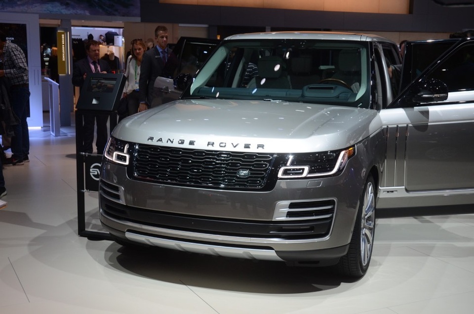 Range Rover SVAutobiography 2018 - Một lựa chọn thay thế Bentley Bentayga - 1 Range Rover SVAutobiography 2018 - Một lựa chọn thay thế Bentley Bentayga - 1