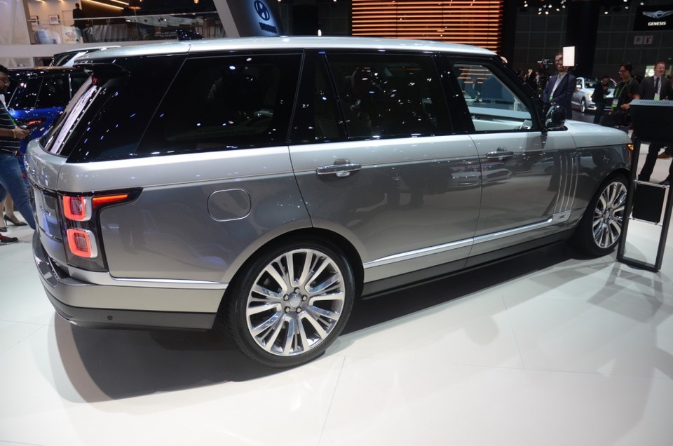 Range Rover SVAutobiography 2018 - Một lựa chọn thay thế Bentley Bentayga - 8 Range Rover SVAutobiography 2018 - Một lựa chọn thay thế Bentley Bentayga - 8