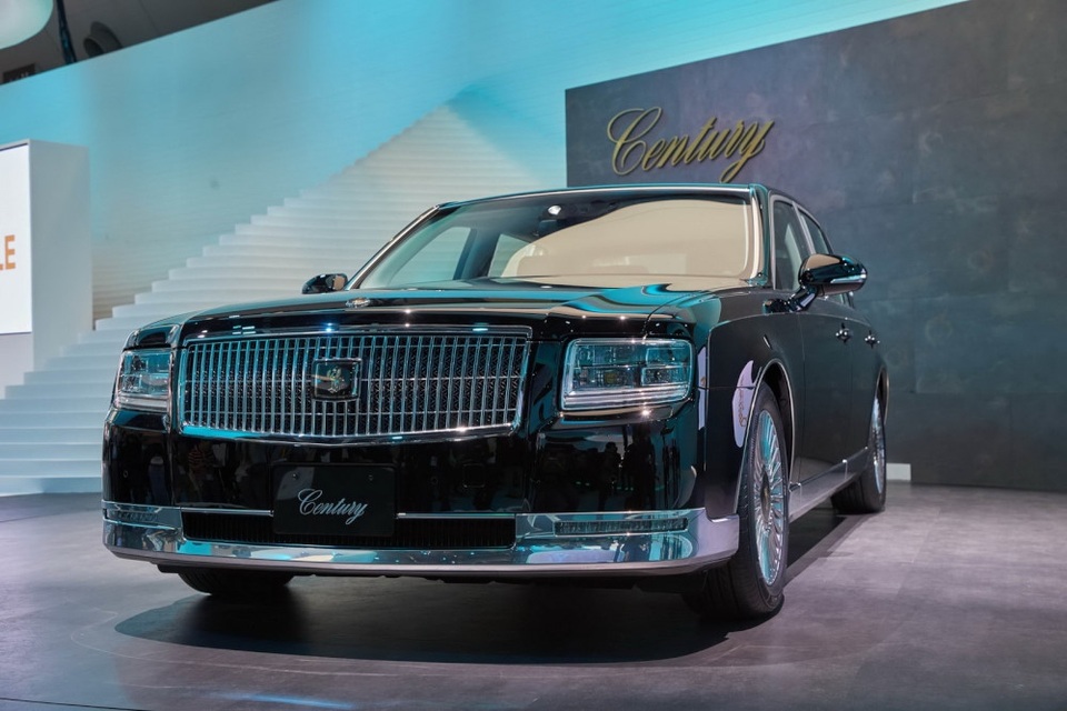Cận cảnh mẫu xe được ví như Rolls-Royce của Nhật Bản - 2 Cận cảnh mẫu xe được ví như Rolls-Royce của Nhật Bản - 2