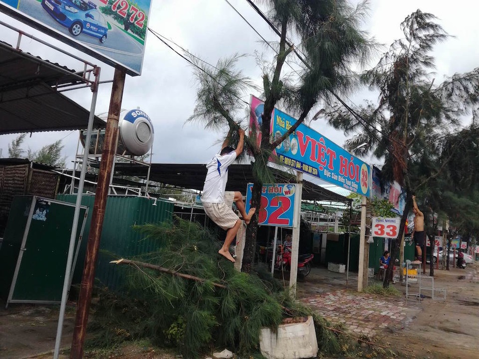 Lên phương án di dân, chằng néo nhà cửa chạy bão số 2 - 9 Lên phương án di dân, chằng néo nhà cửa chạy bão số 2 - 9