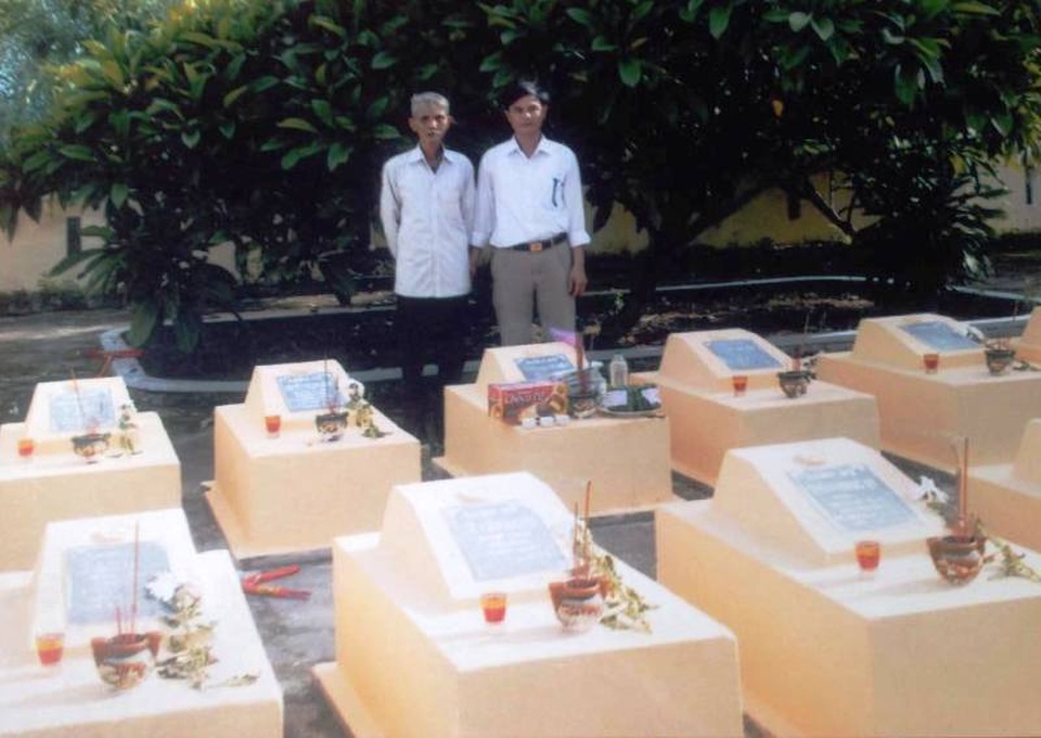 Đi tìm danh dự cho người lính đã hi sinh: “Le lói” niềm hi vọng! - 4 Phần mộ liệt sĩ tại Nghĩa trang liệt sĩ thị trấn Nông trường Việt Trung, huyện Bố Trạch, tỉnh Quảng Bình