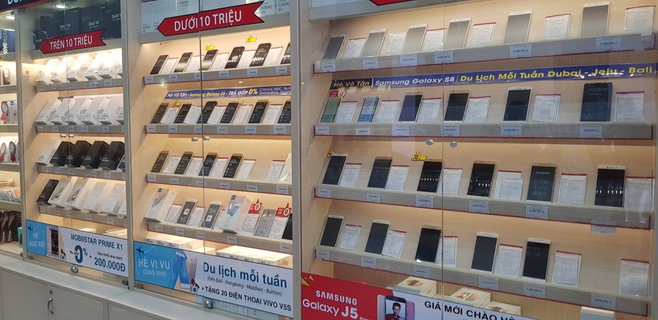 iPhone ế ẩm tại Việt Nam, chờ đợi luồng gió mới - 1 Sức mua iPhone giảm bởi chờ đợi sản phẩm mới và sự cạnh tranh quyết liệt của các thương hiệu khác